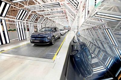 合肥 向“新能源汽車第一城”全速競逐，零部件產業(yè)崛起成關鍵引擎